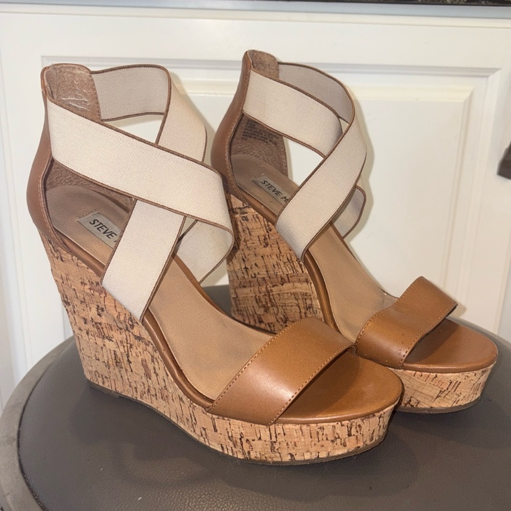 Steve Madden Eddna Size 8.5 Tan/Cream Platform Cork Wedge Heeled Sandals